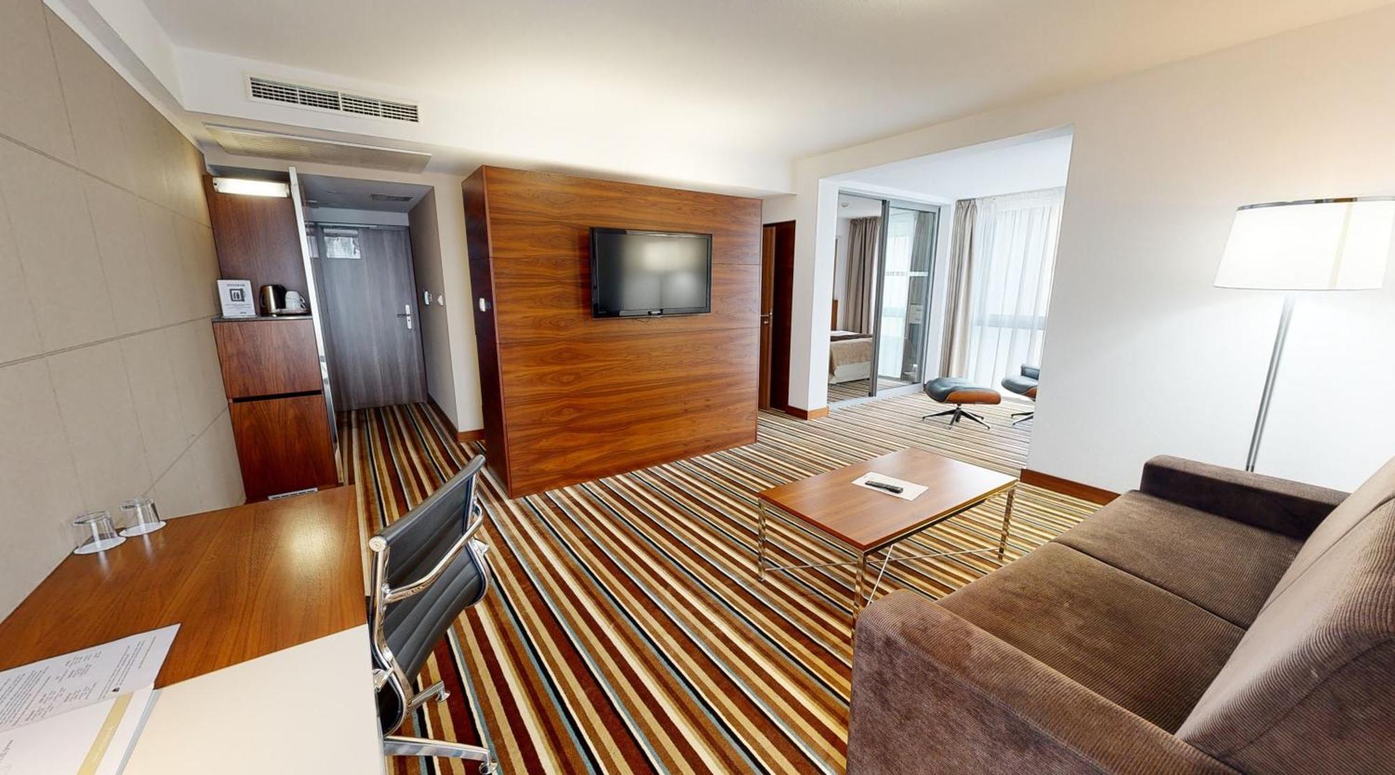 Business Hotel Astrum Laus Levice Dış mekan fotoğraf