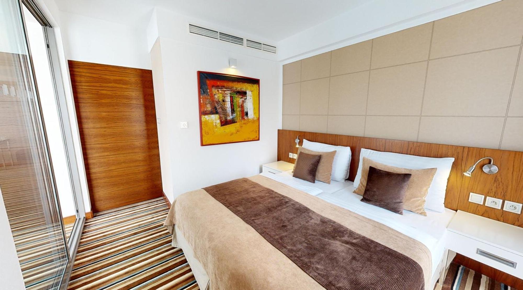 Business Hotel Astrum Laus Levice Dış mekan fotoğraf