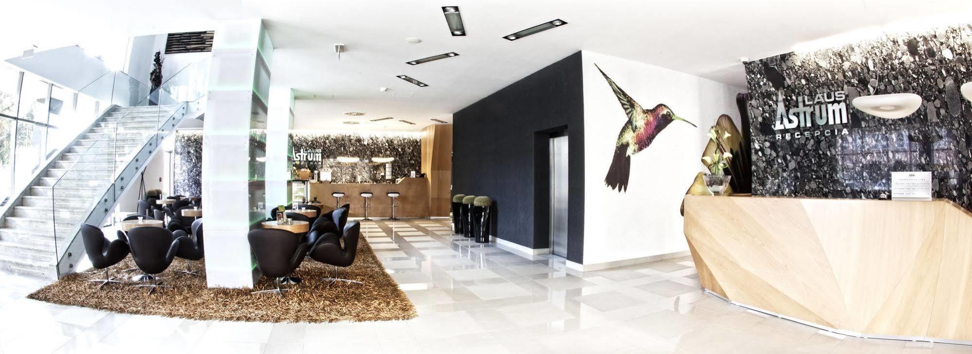 Business Hotel Astrum Laus Levice Dış mekan fotoğraf