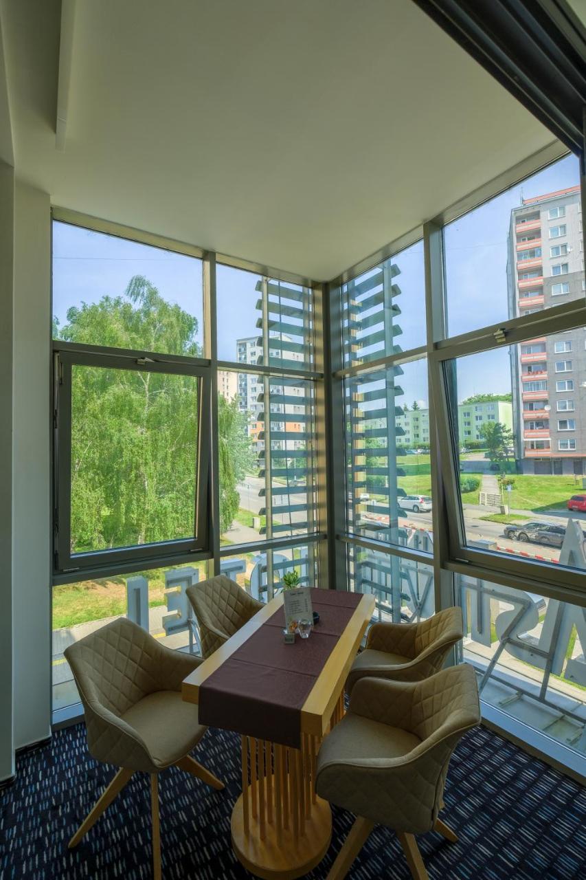 Business Hotel Astrum Laus Levice Dış mekan fotoğraf